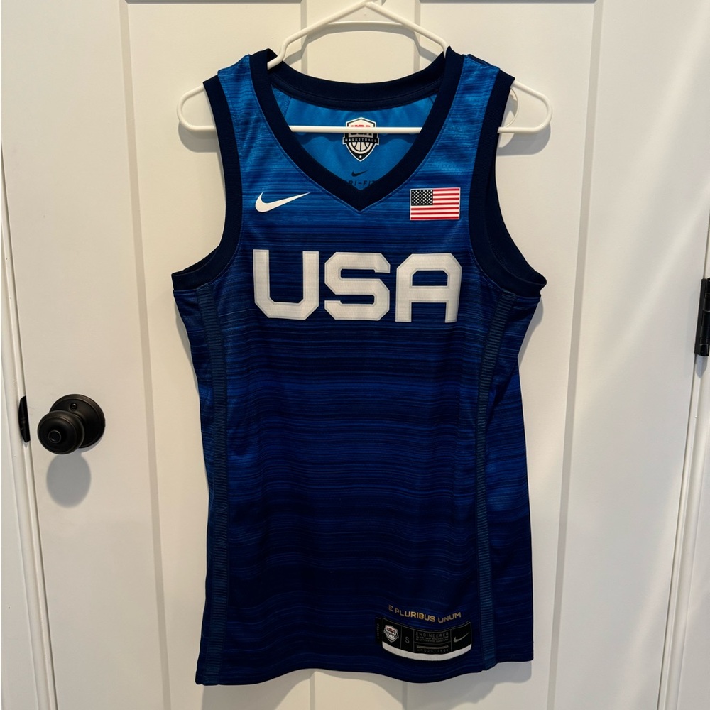 USA NIKE Basketball Jersey (Limited Edition) - Small